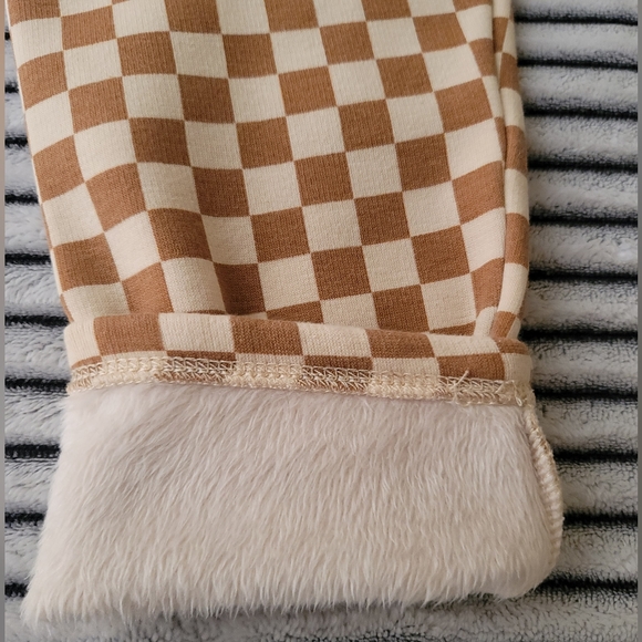 Gap Girl Checkered Sherpa-Lined Leggings Size 14-16 XXL - Picture 2 of 3